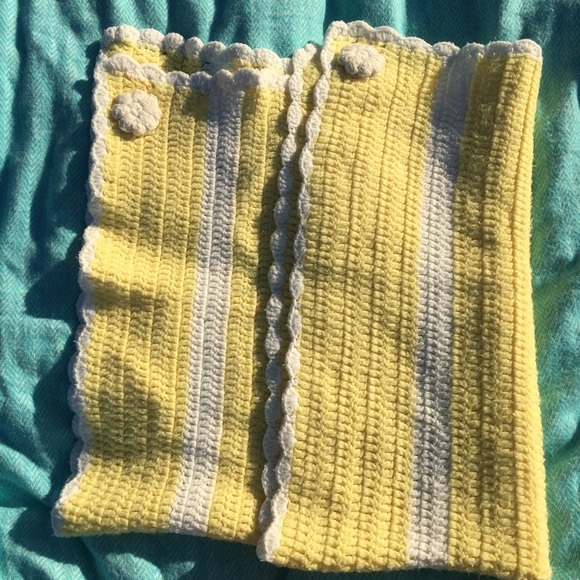 Handmade Crochet Yellow & White Stripe BabyBlanket - Picture 2 of 5